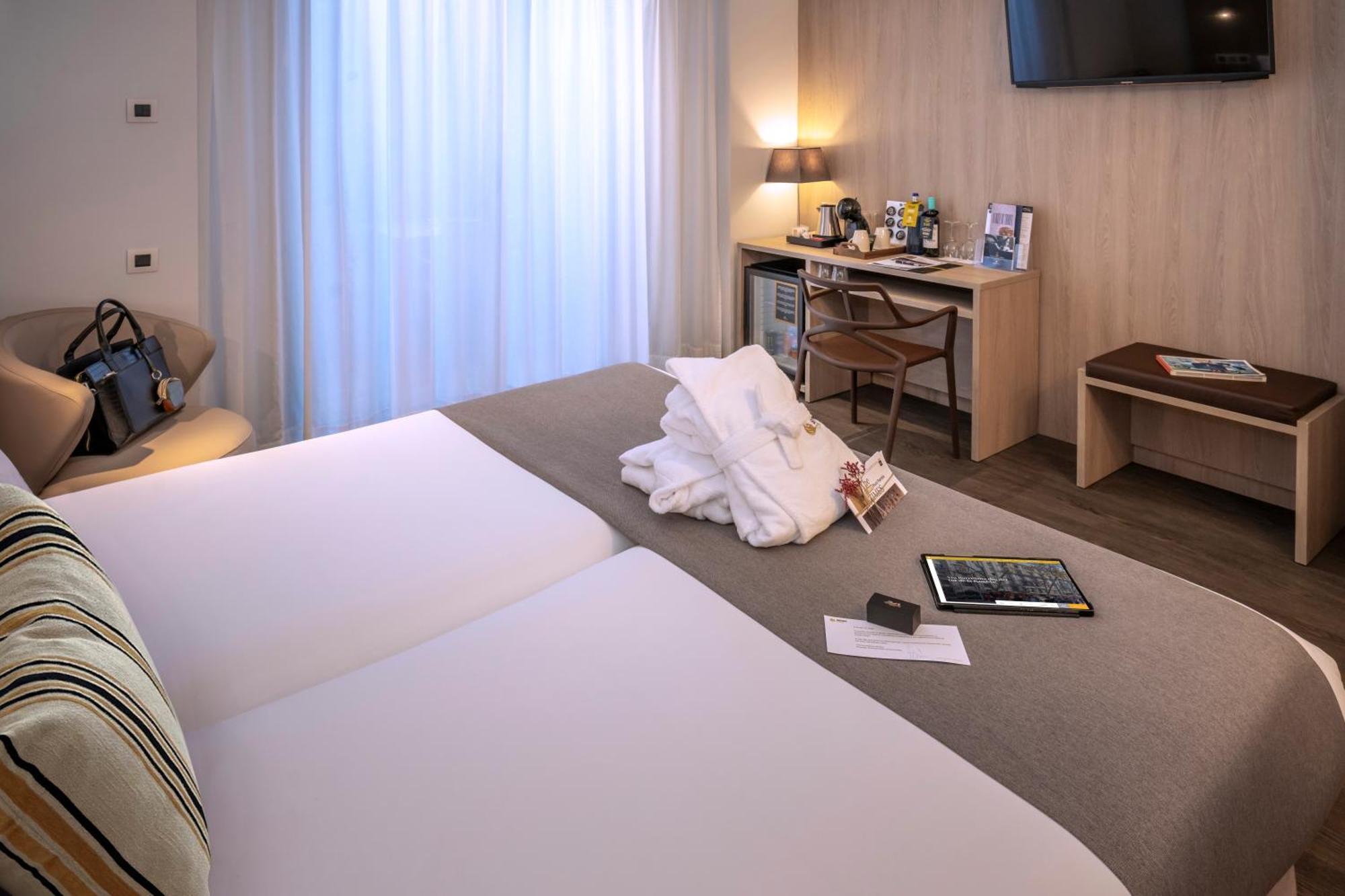 Hotel Serhs Rivoli Rambla Барселона Екстериор снимка